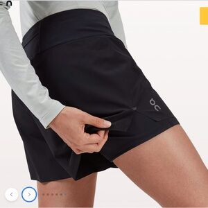 On Running Women's Black Shorts Size Medium